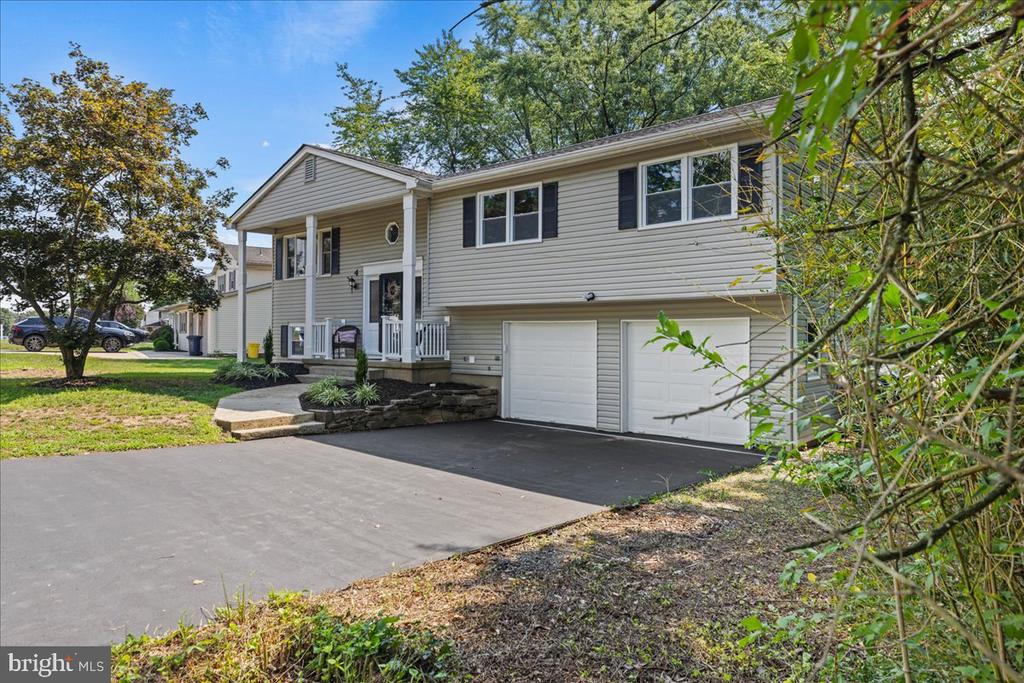 4 Huron Way