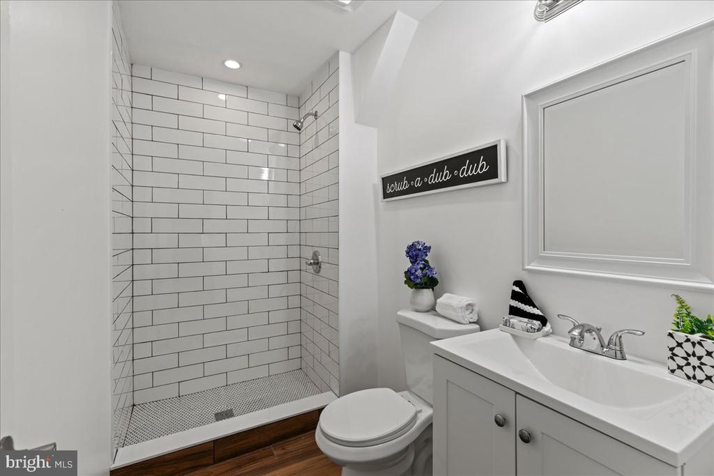 4 Huron Way