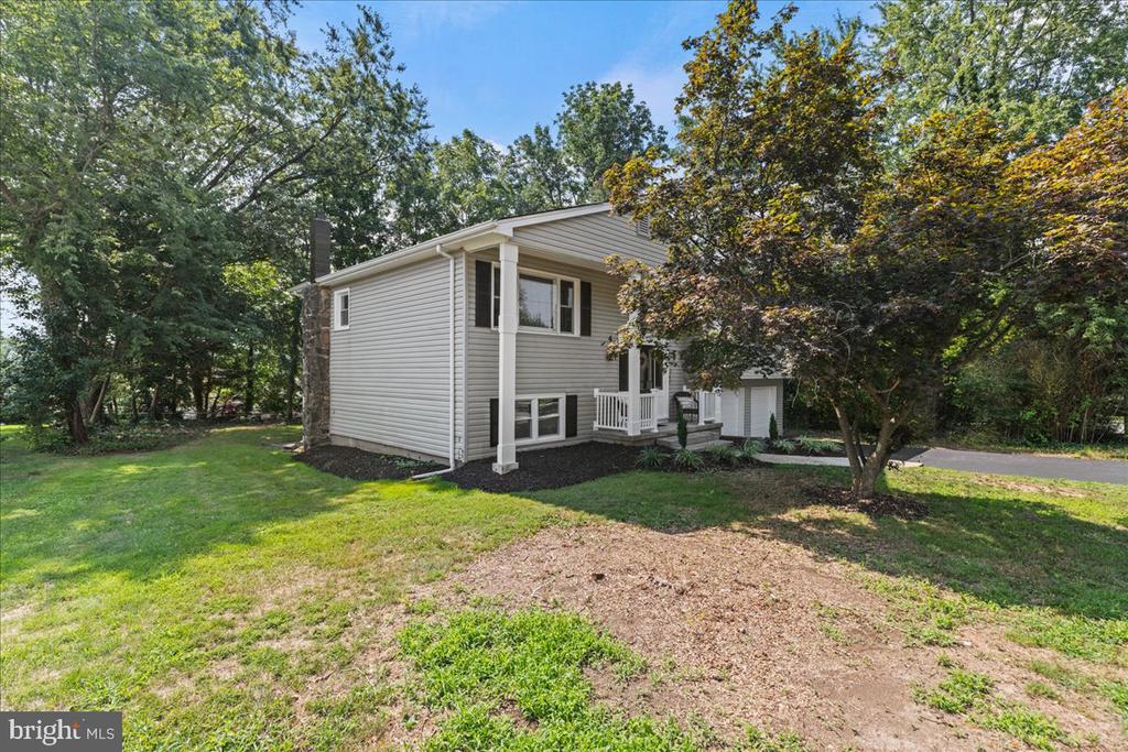 4 Huron Way