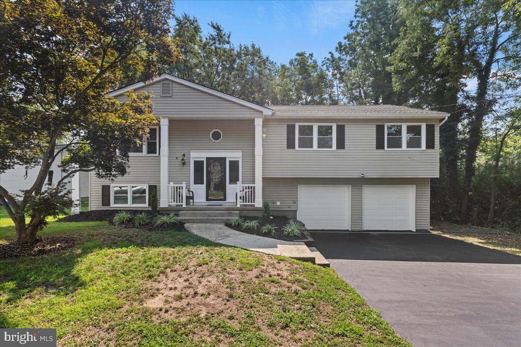 4 Huron Way