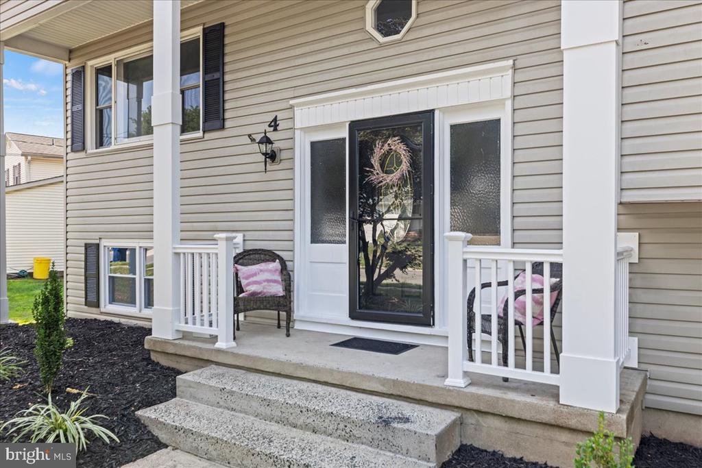 4 Huron Way
