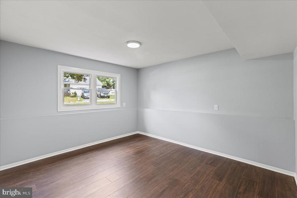 4 Huron Way