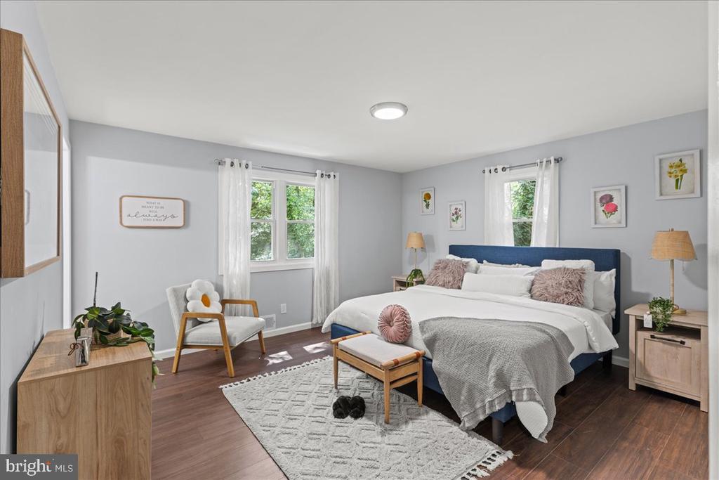 4 Huron Way