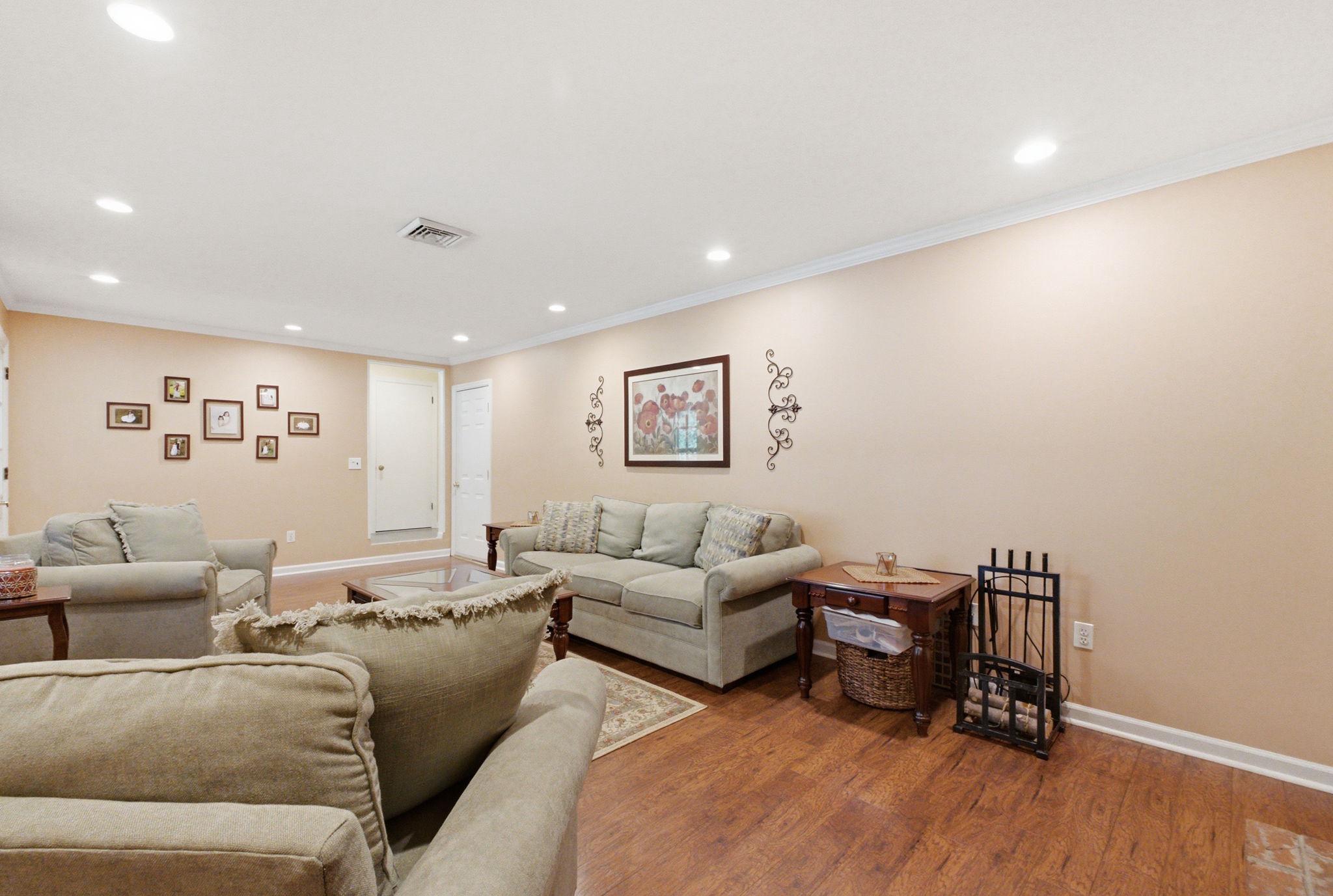 7 MORNINGSIDE DRIVE