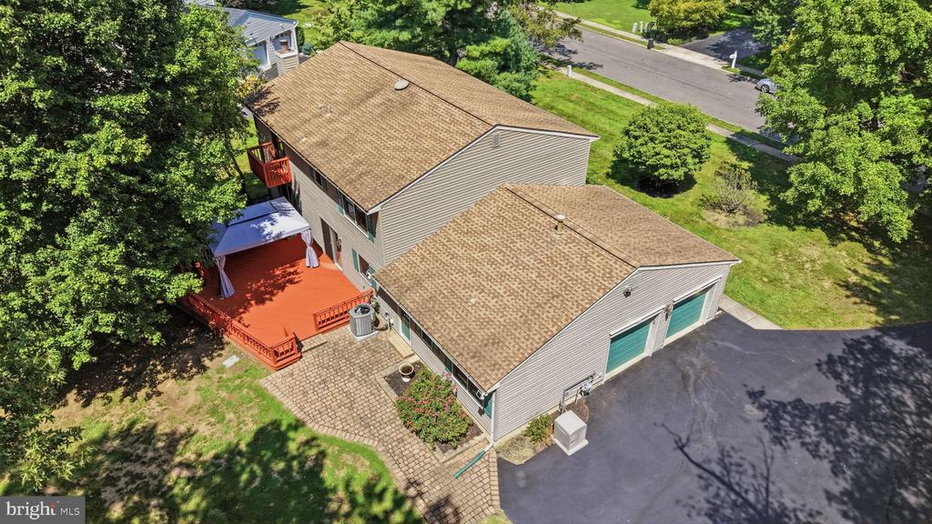15 WAYNE WAY