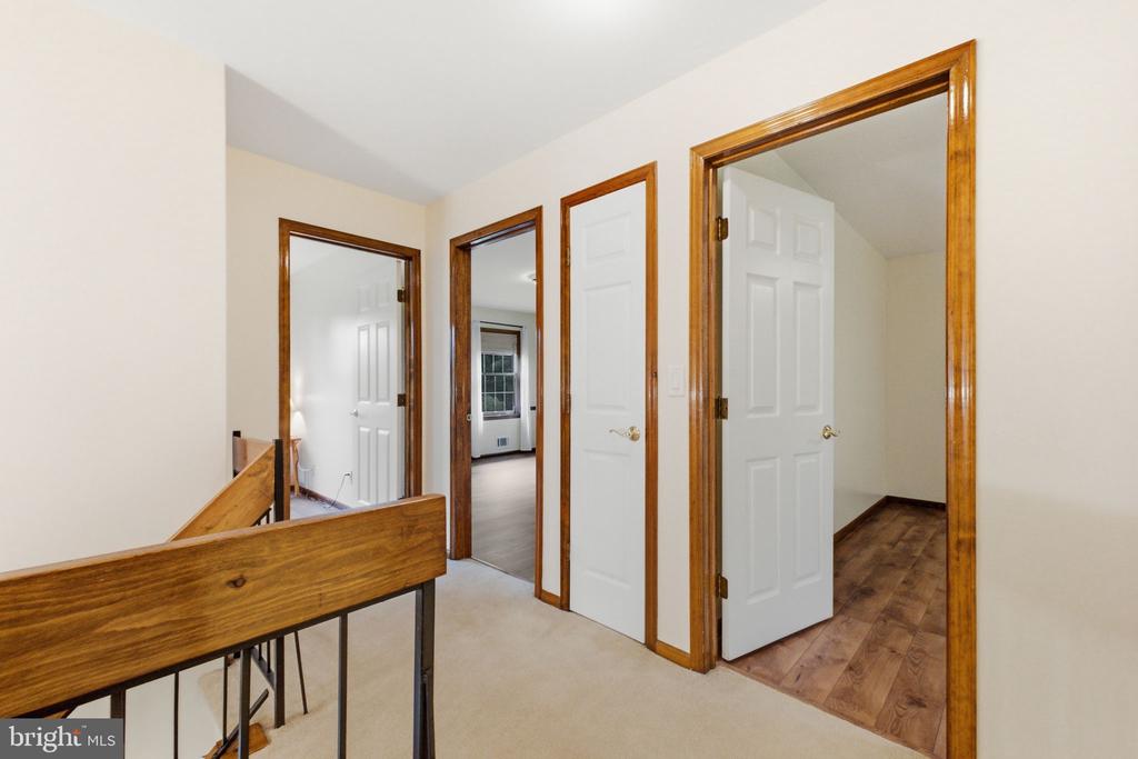 15 WAYNE WAY