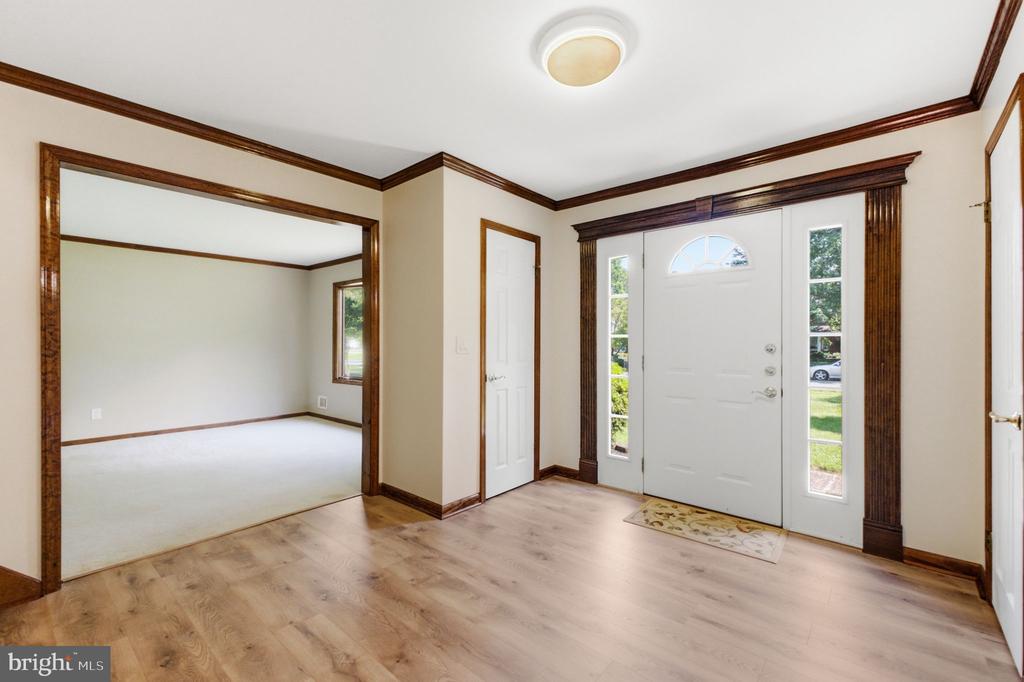 15 WAYNE WAY