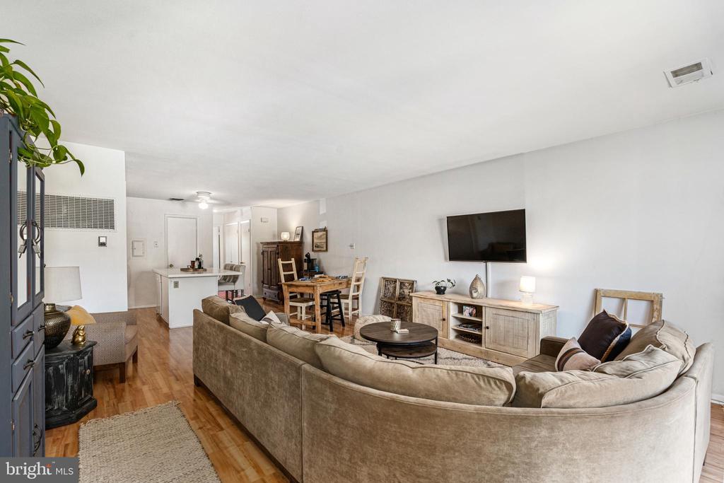 45 B Darien