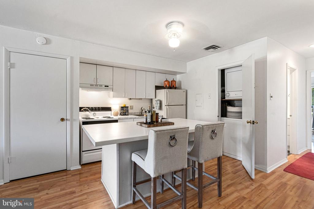 45 B Darien