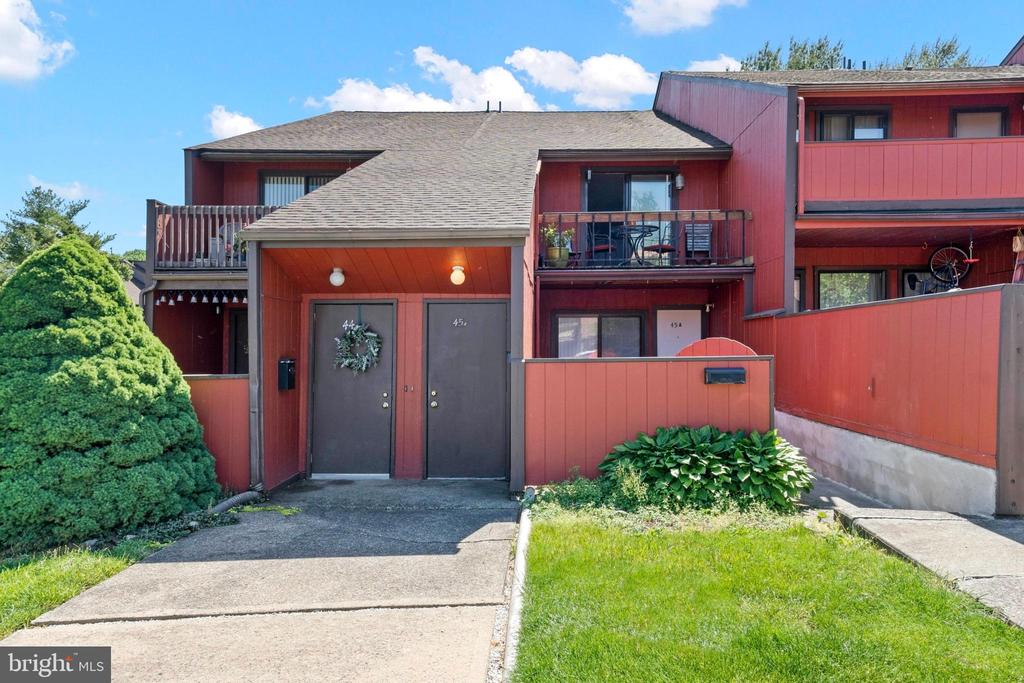 45 B Darien