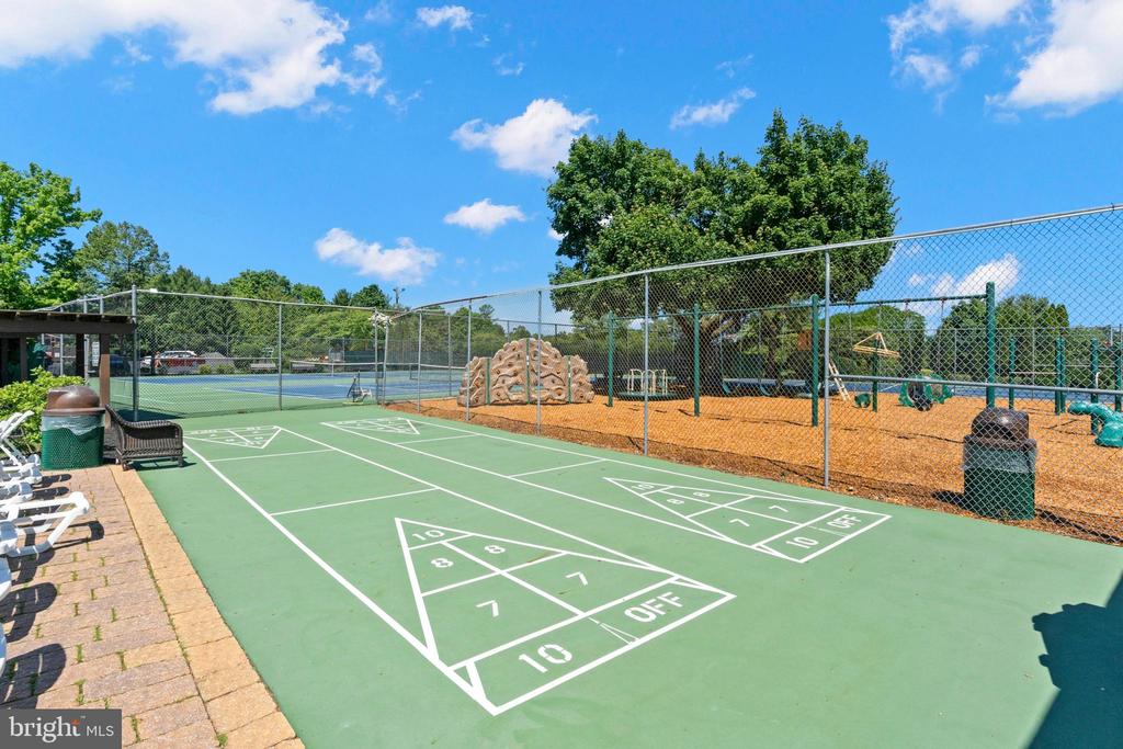 45 B Darien