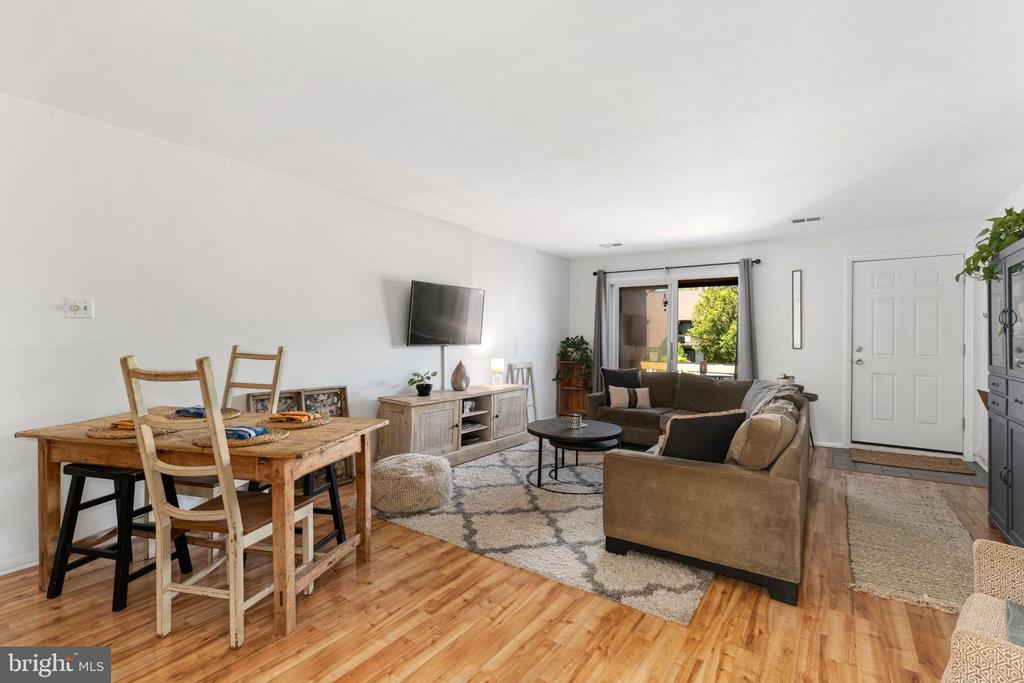 45 B Darien