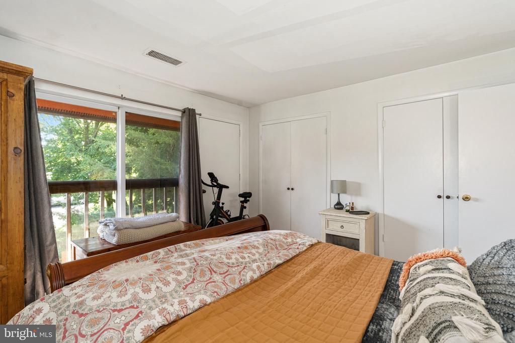 45 B Darien