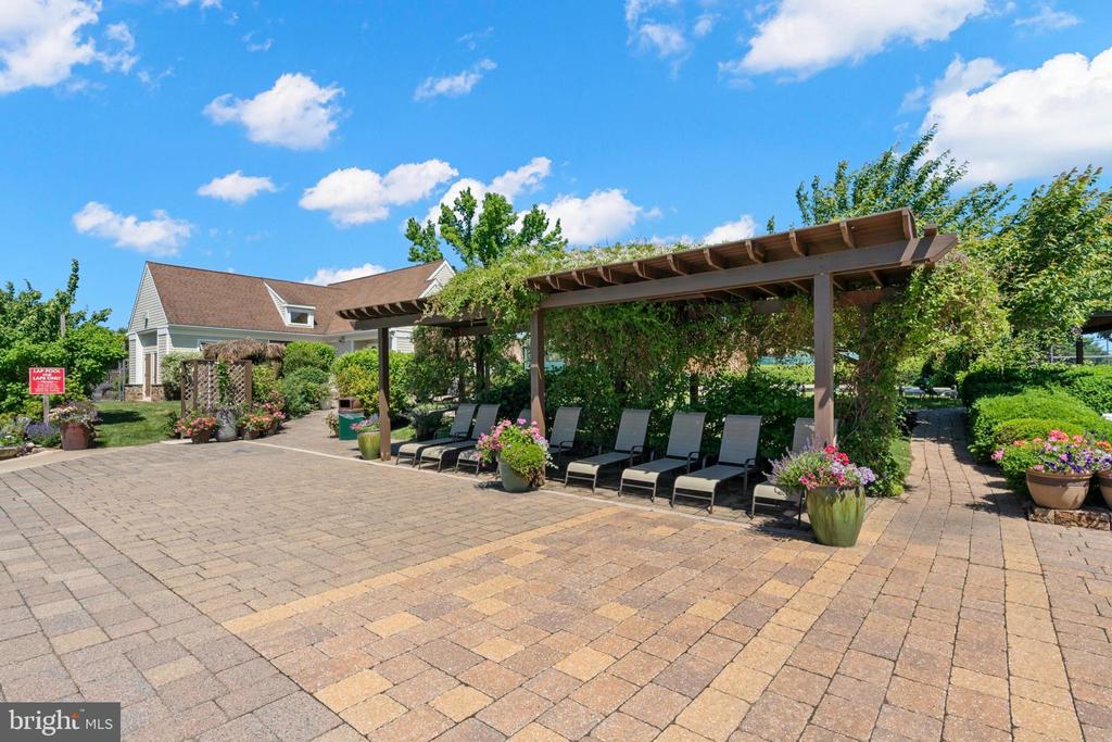 45 B Darien