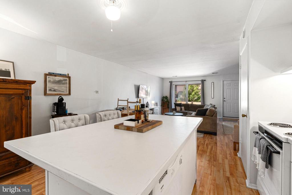 45 B Darien