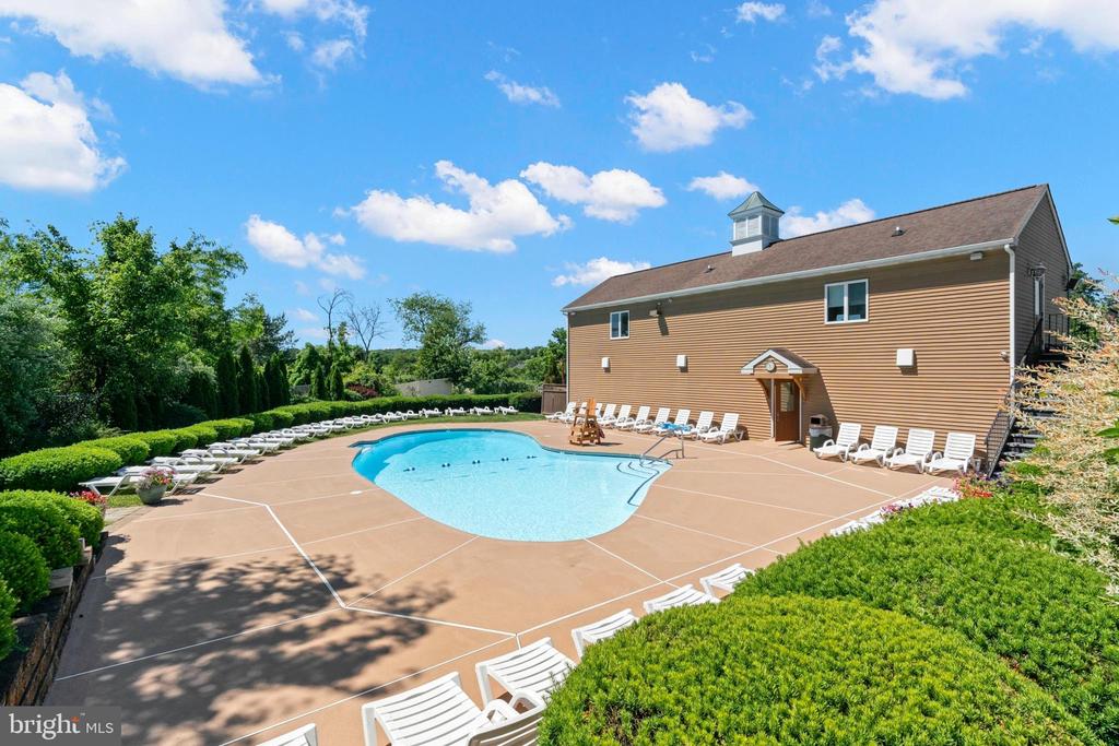 45 B Darien