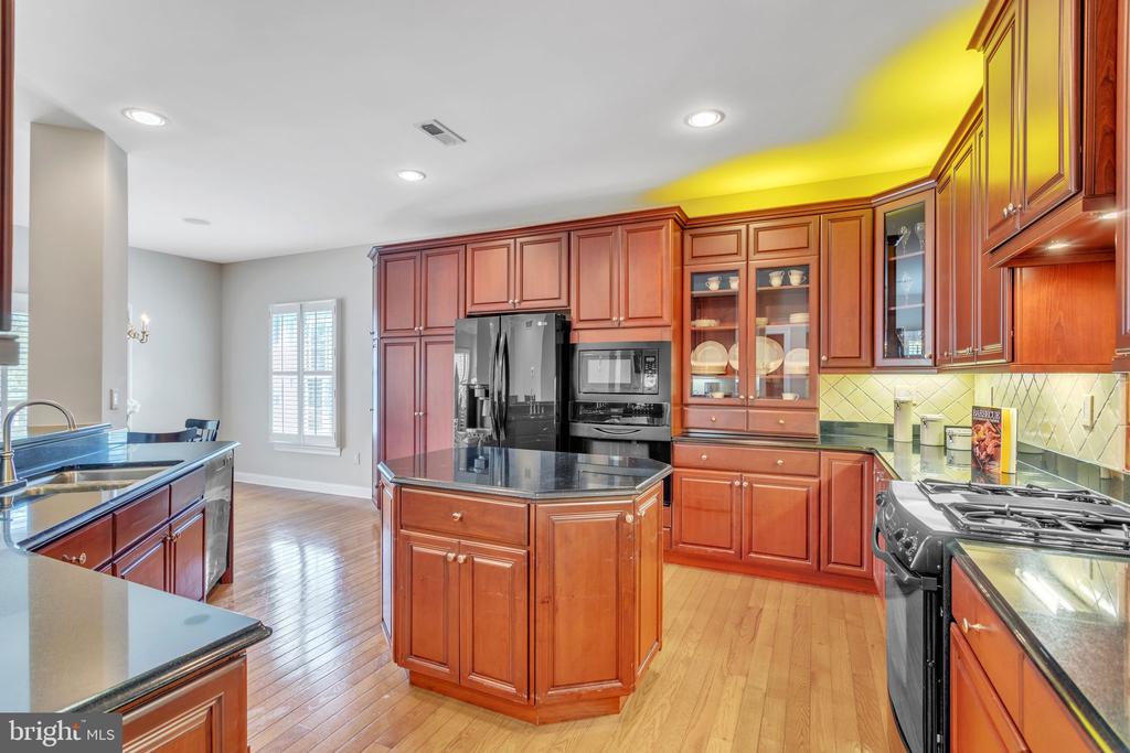 232 Bobwhite Rd