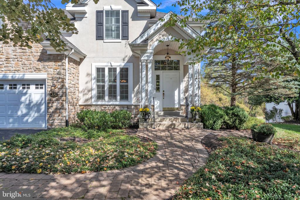 232 Bobwhite Rd