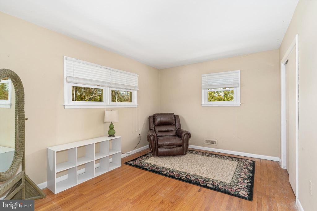 294 Poplar Rd