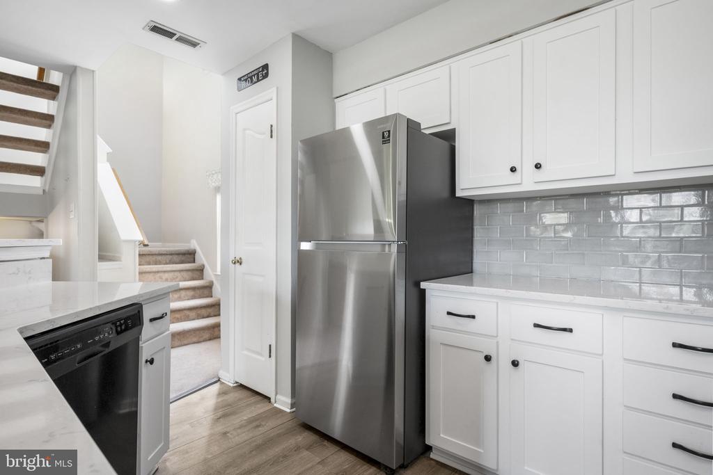 208 Remington Ct