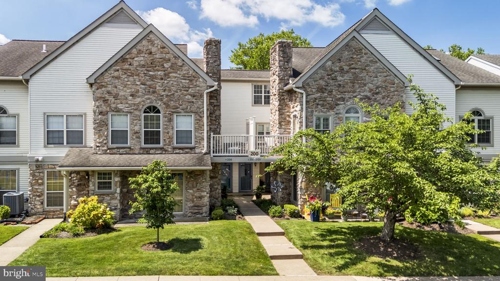 208 Remington Ct