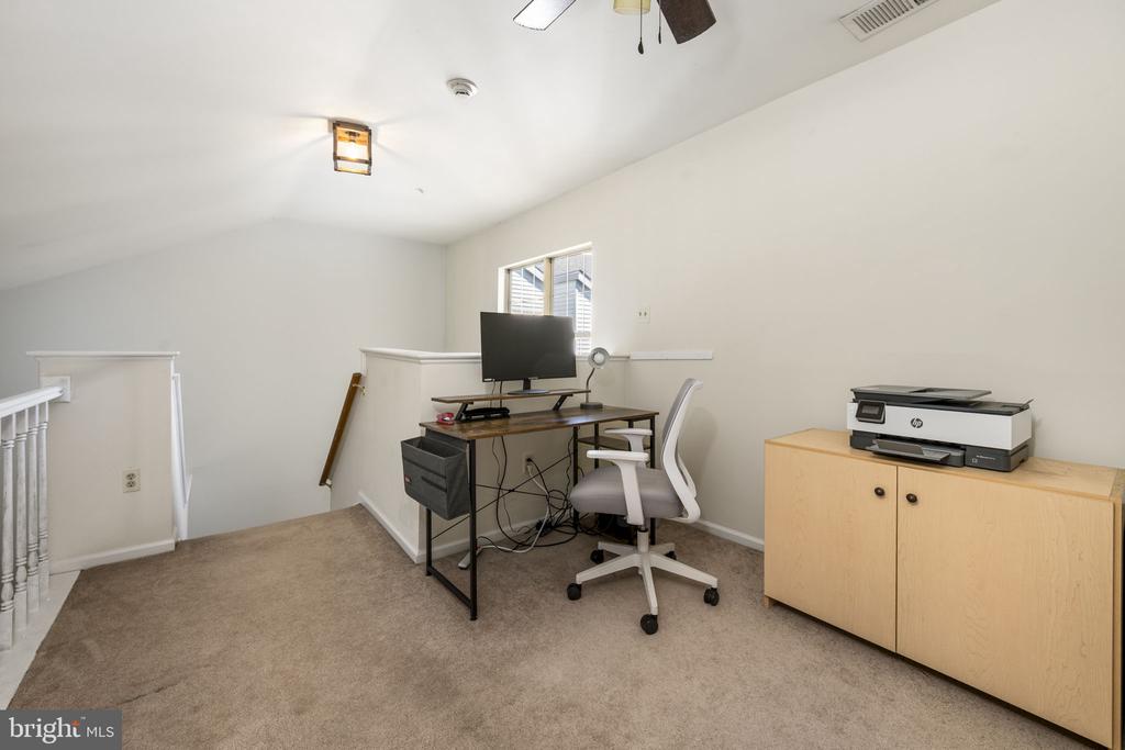 208 Remington Ct