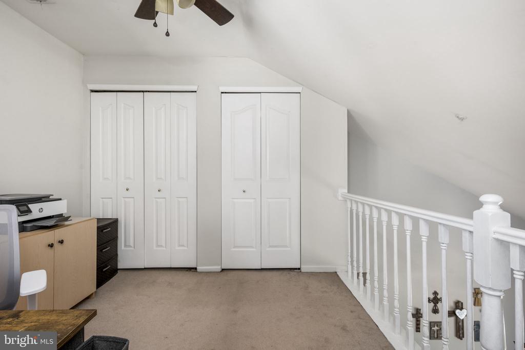 208 Remington Ct