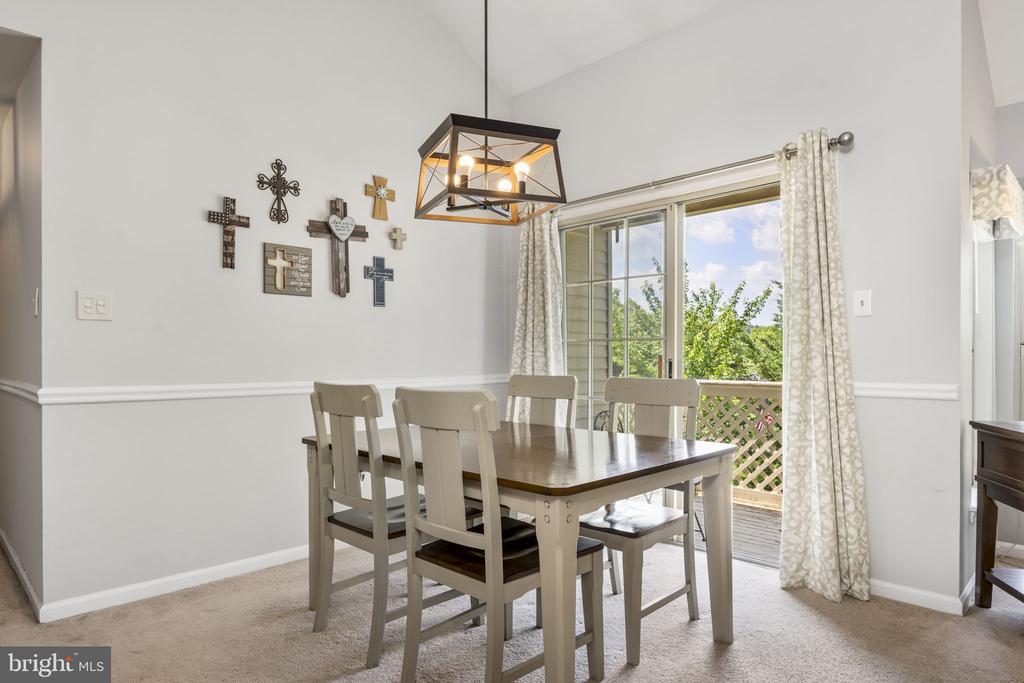 208 Remington Ct