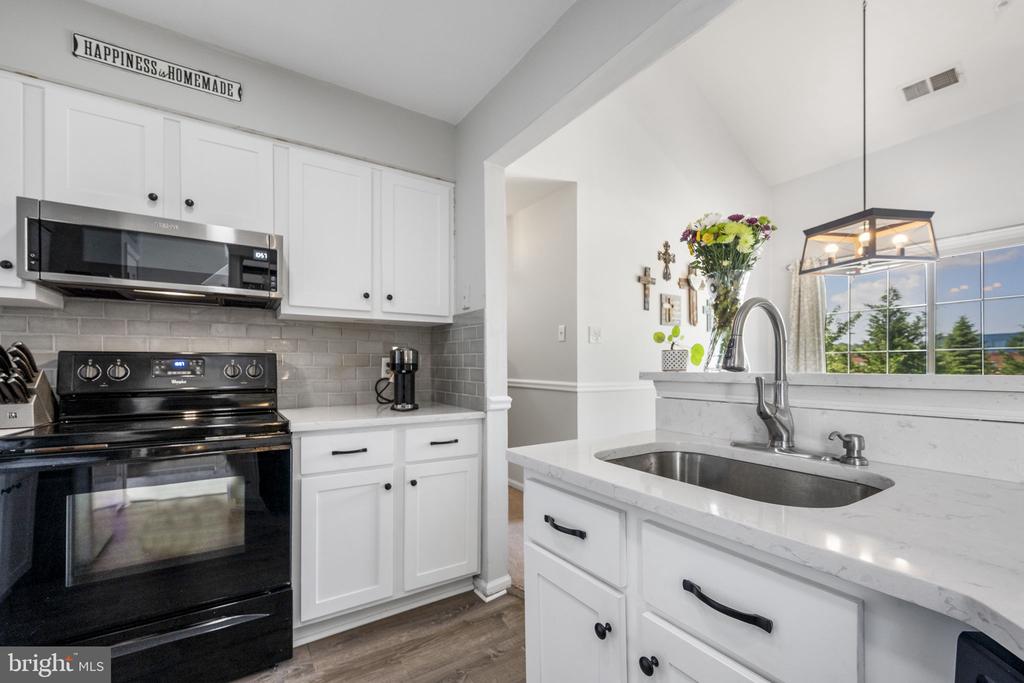 208 Remington Ct