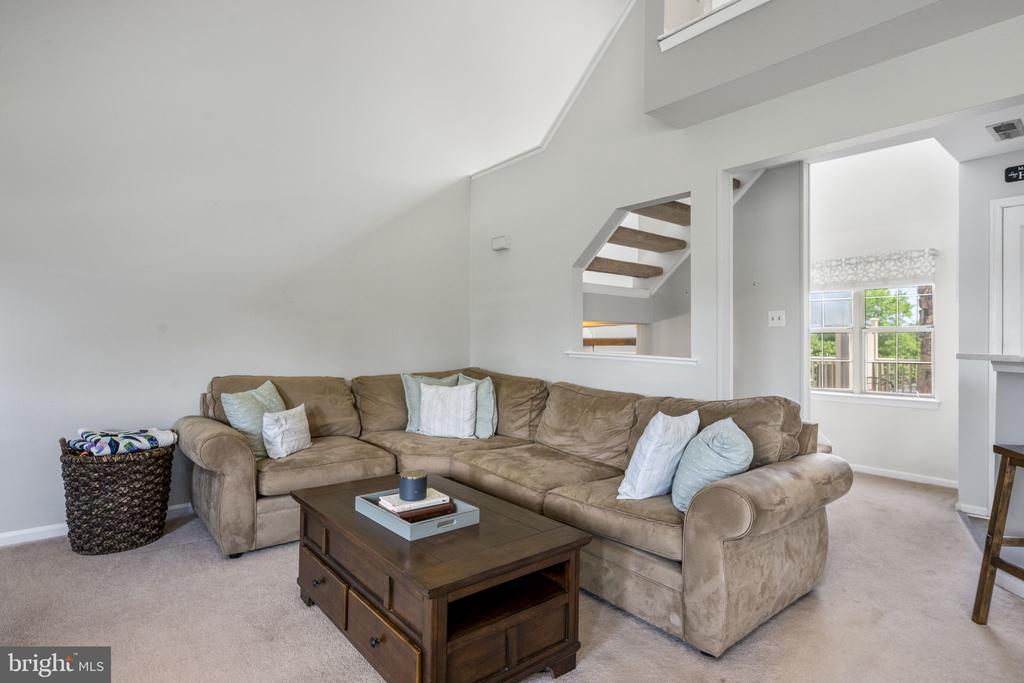 208 Remington Ct
