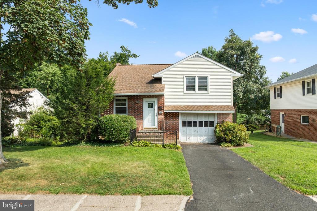 466 LINDEN AVENUE