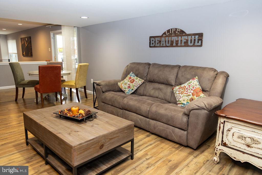814 SYDNI COURT