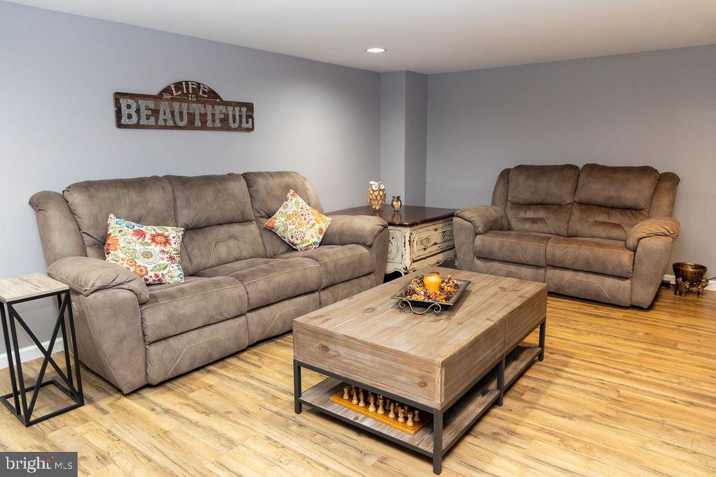 814 SYDNI COURT