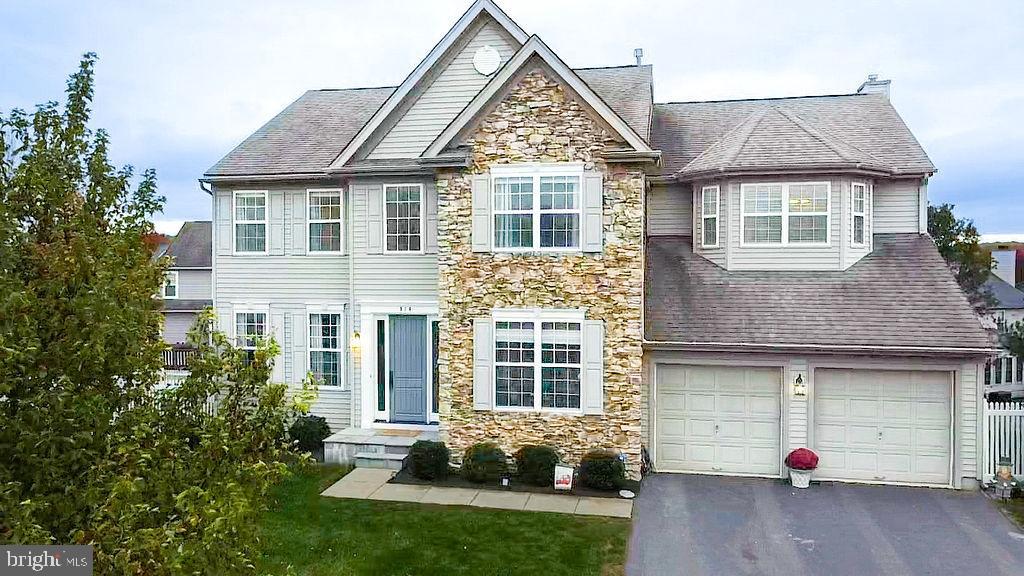 814 SYDNI COURT