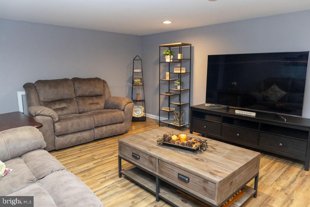 814 SYDNI COURT