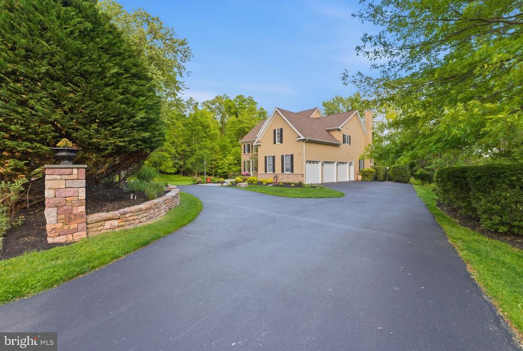250 ROCKSVILLE ROAD