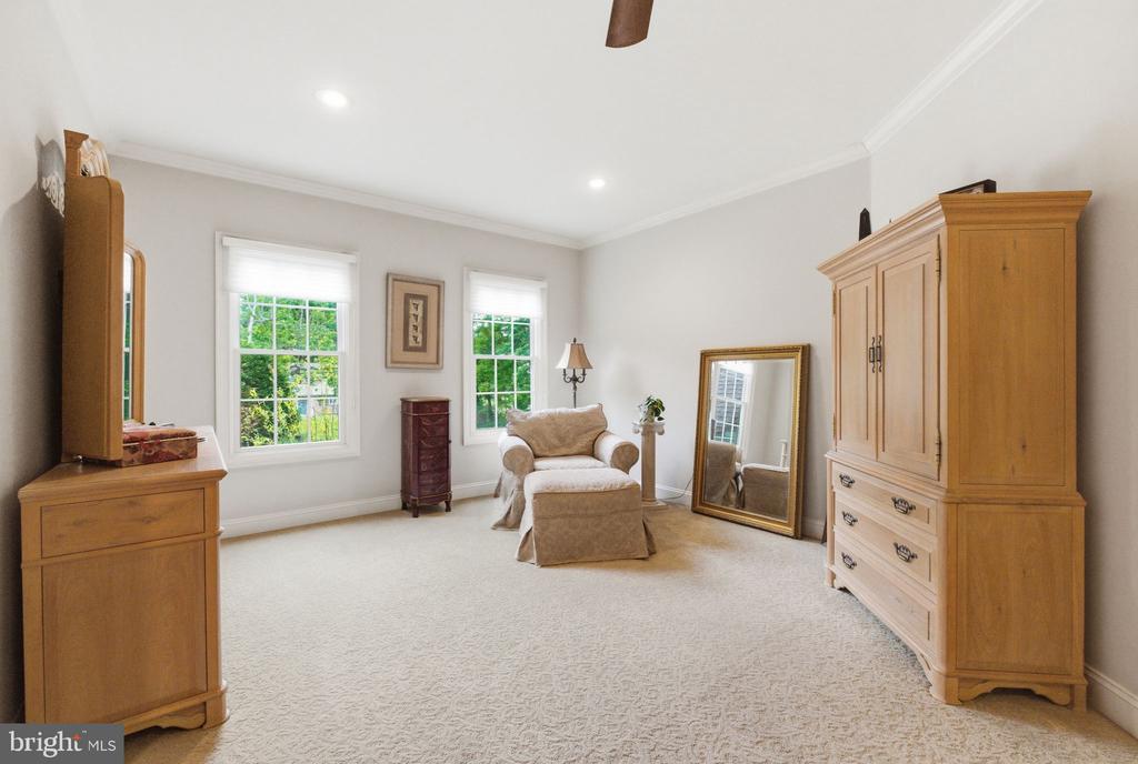 250 ROCKSVILLE ROAD