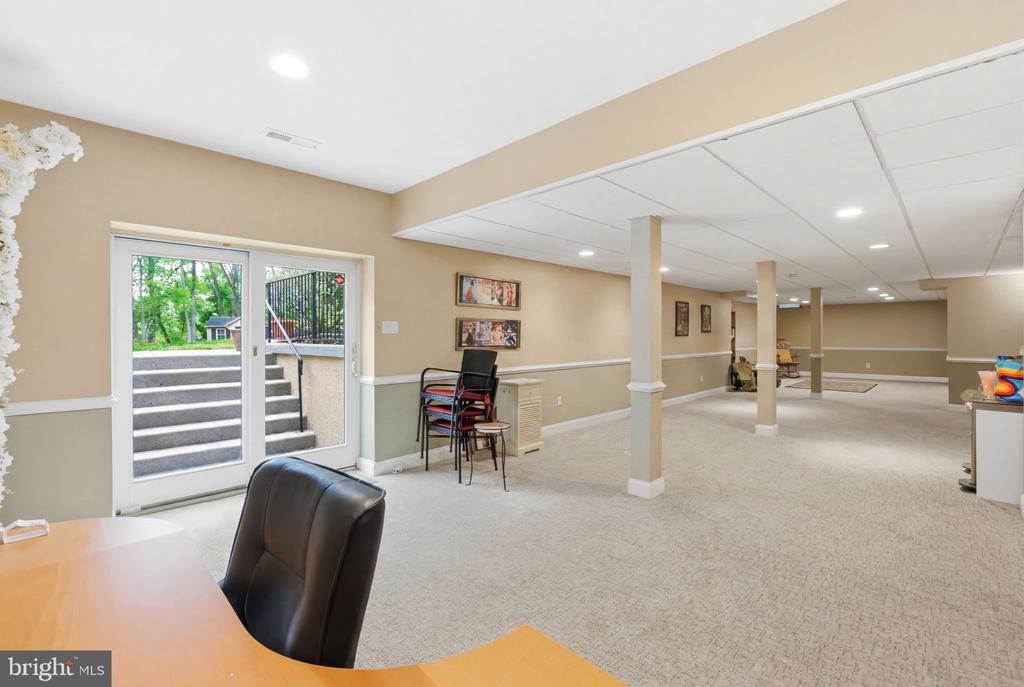 250 ROCKSVILLE ROAD