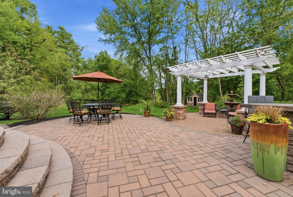 250 ROCKSVILLE ROAD