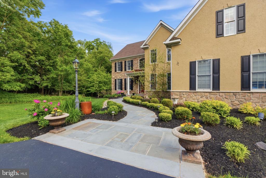 250 ROCKSVILLE ROAD