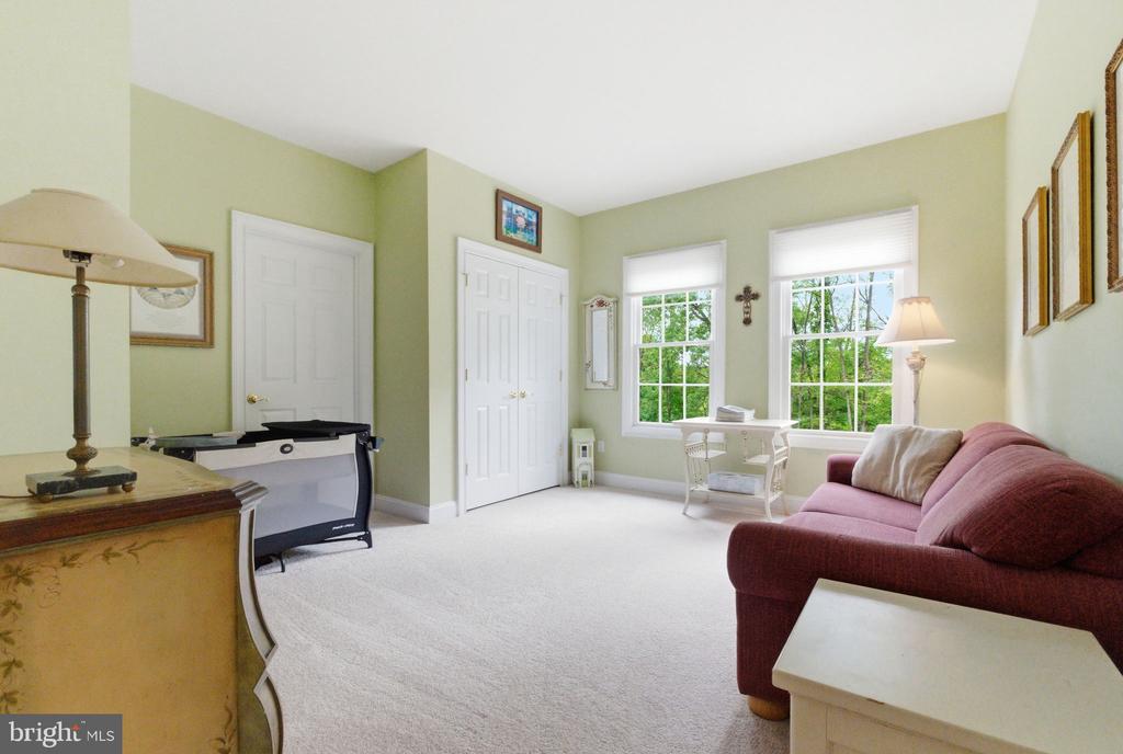 250 ROCKSVILLE ROAD