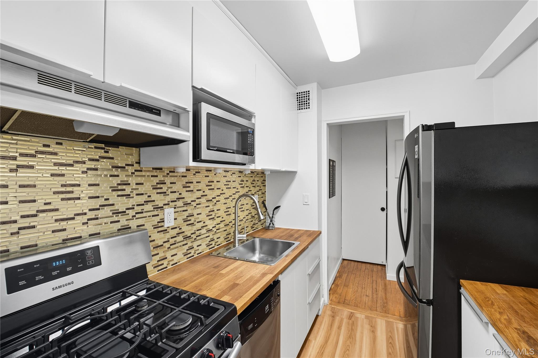 111 E Hartsdale Avenue Unit: 4G