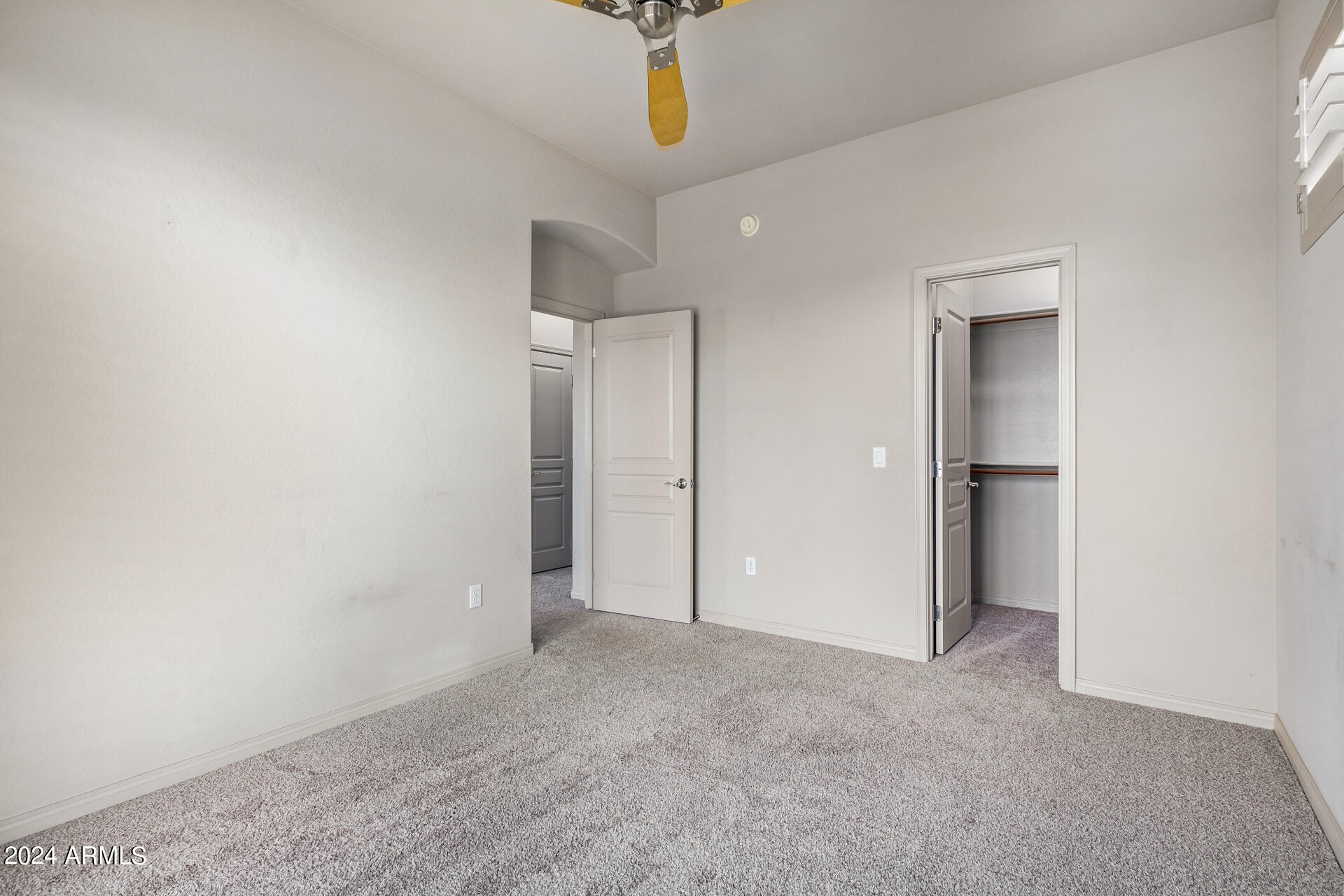 19475 N GRAYHAWK Drive, 2102