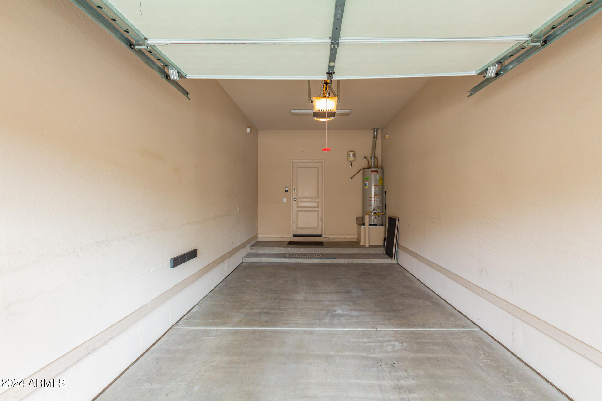 19475 N GRAYHAWK Drive, 2102