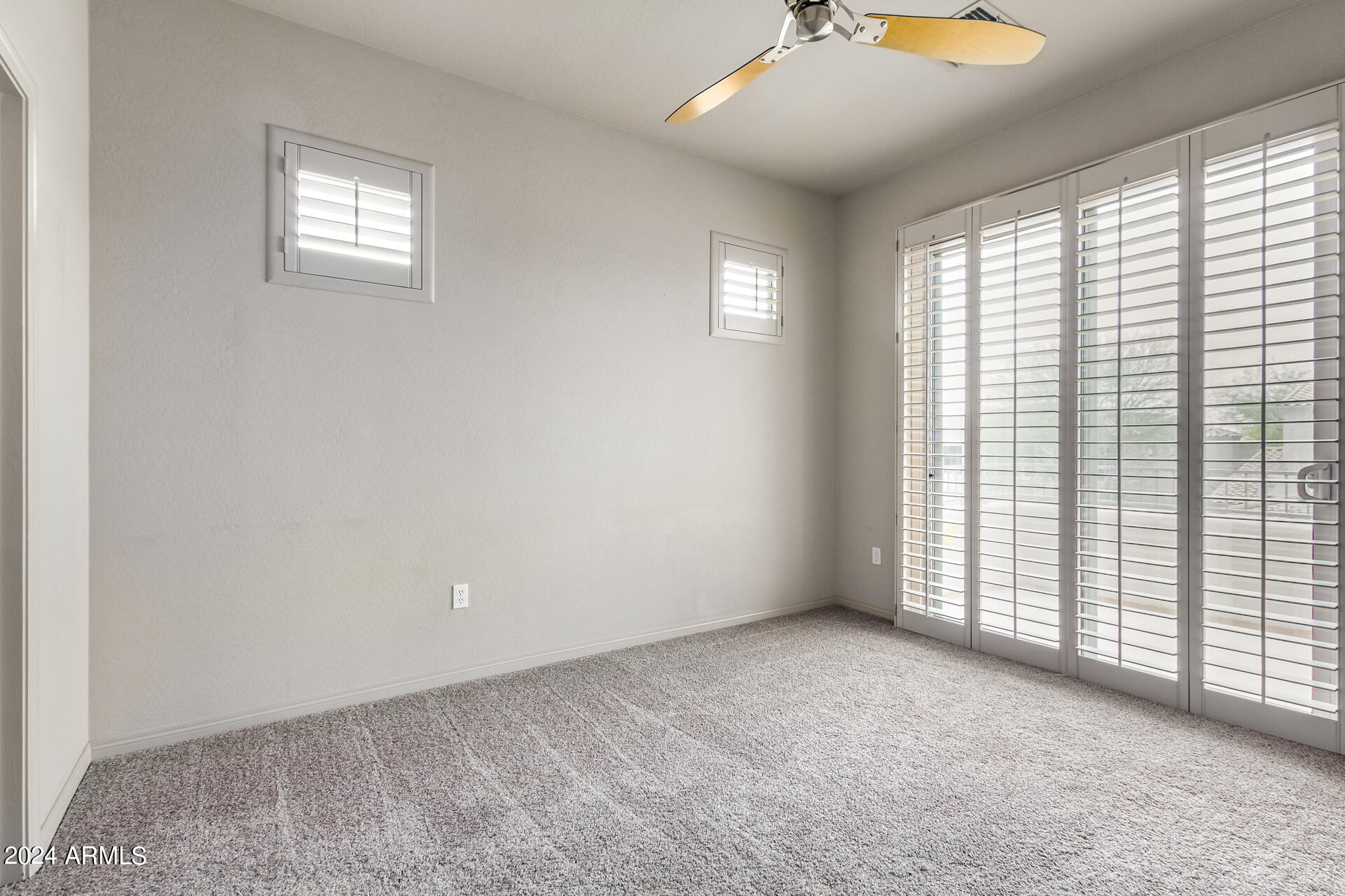 19475 N GRAYHAWK Drive, 2102