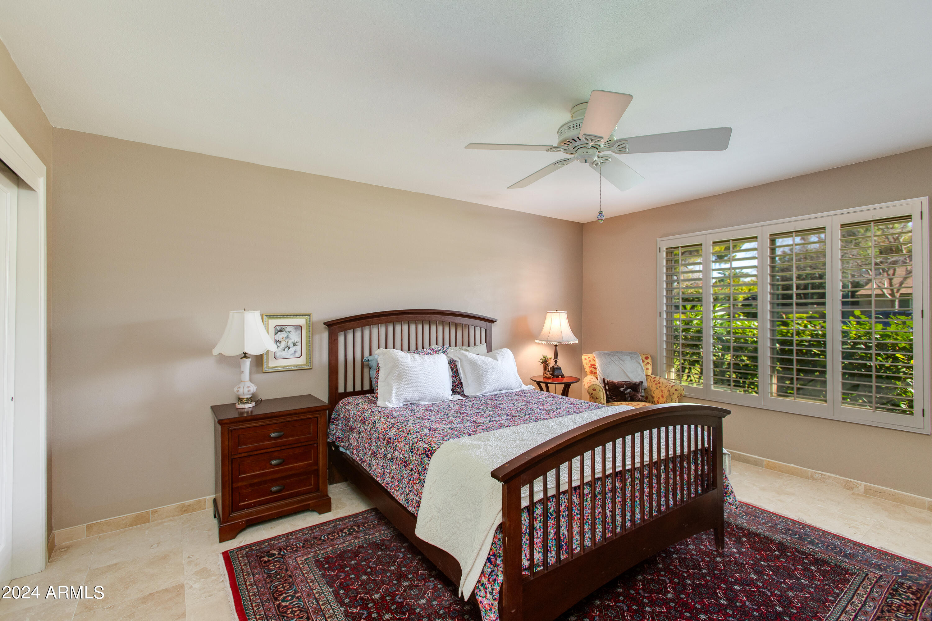 2044 E PASADENA Avenue