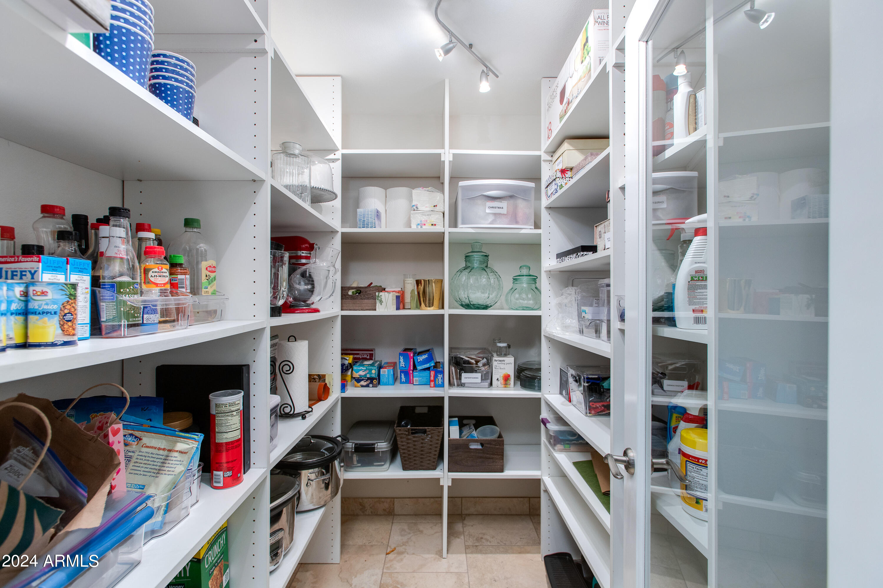 2044 E PASADENA Avenue