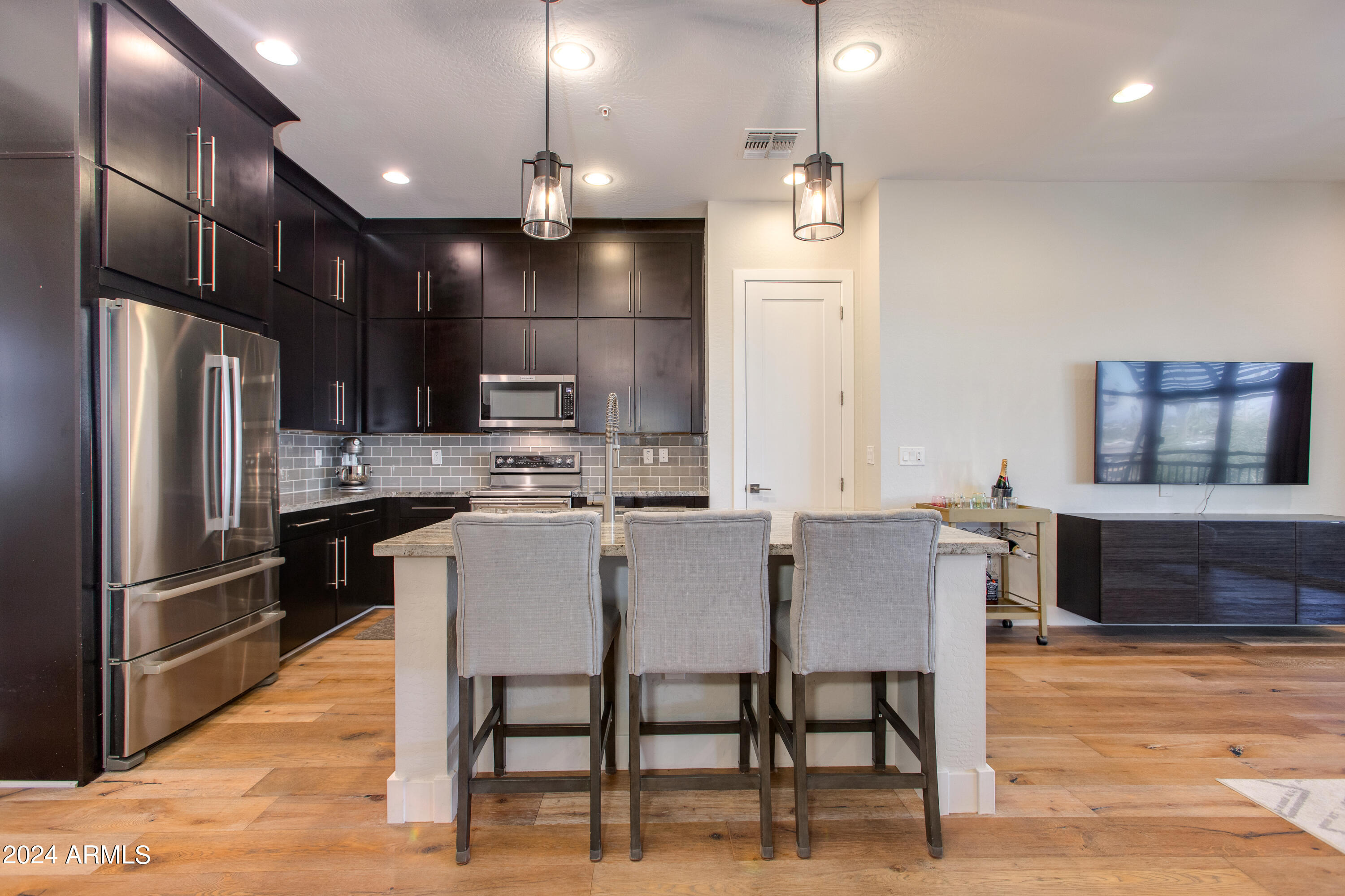 6565 E THOMAS Road, 1142