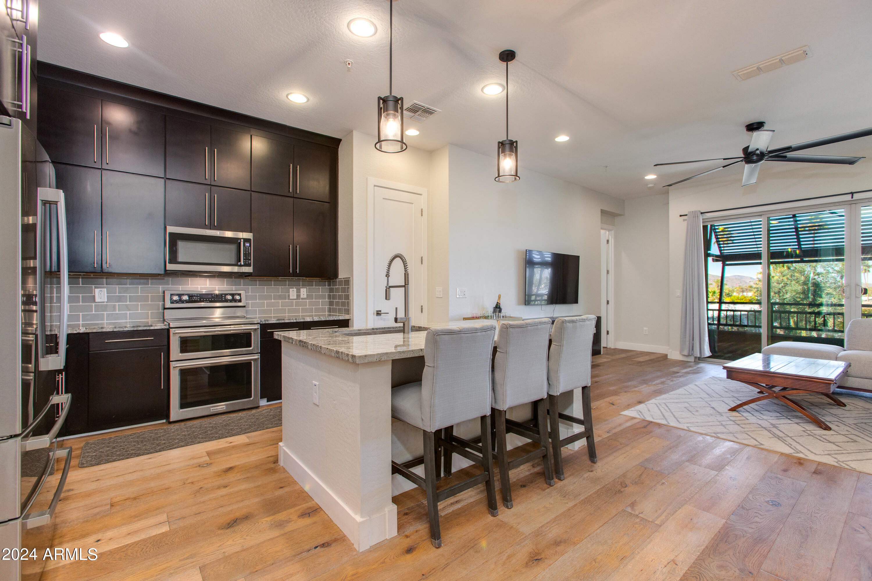 6565 E THOMAS Road, 1142