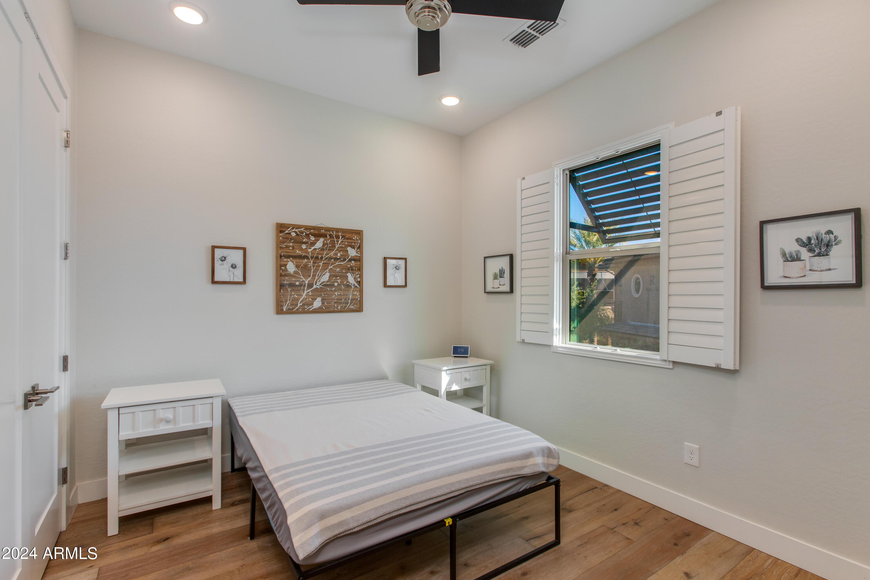 6565 E THOMAS Road, 1142